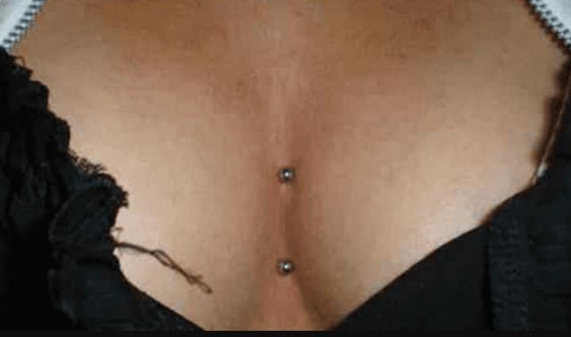 Piercing en el pecho